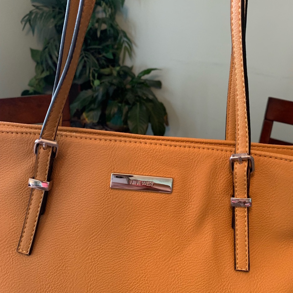 Bags - Picture 4 of 8